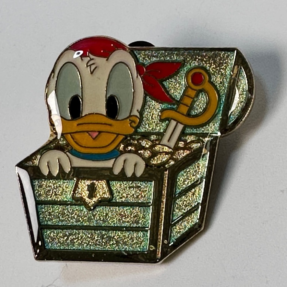 Donald Duck Pirate Disney Pin Tokyo DisneySea Treasure Chest‎ Glitter Enamel